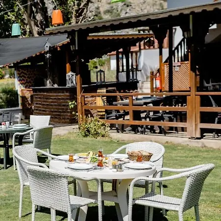 Bed and Breakfast Bybassios 3*